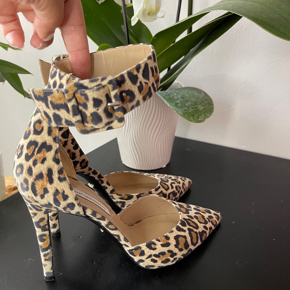 DVF Leopard - Picture 7 of 7